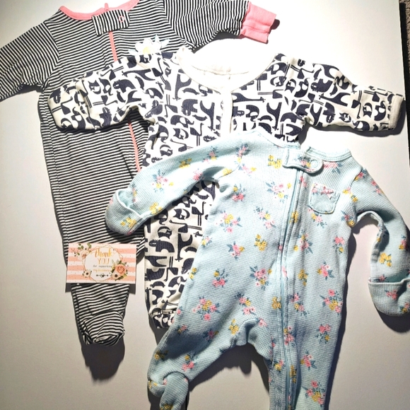Tea Collection Other - Lot, One Piece Baby, Kids Button down and zip up, NB, new Born, Onesies, Sleeper